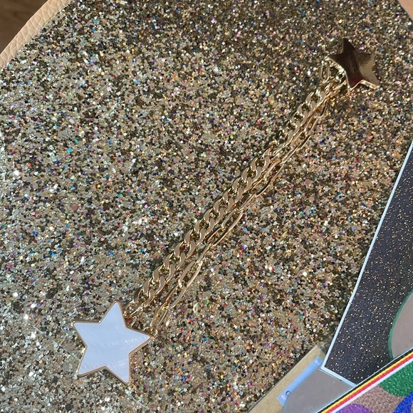 💋🎁White & Gold Bracelet with White Accent and two glorious gold link chains - Picture 9 of 9